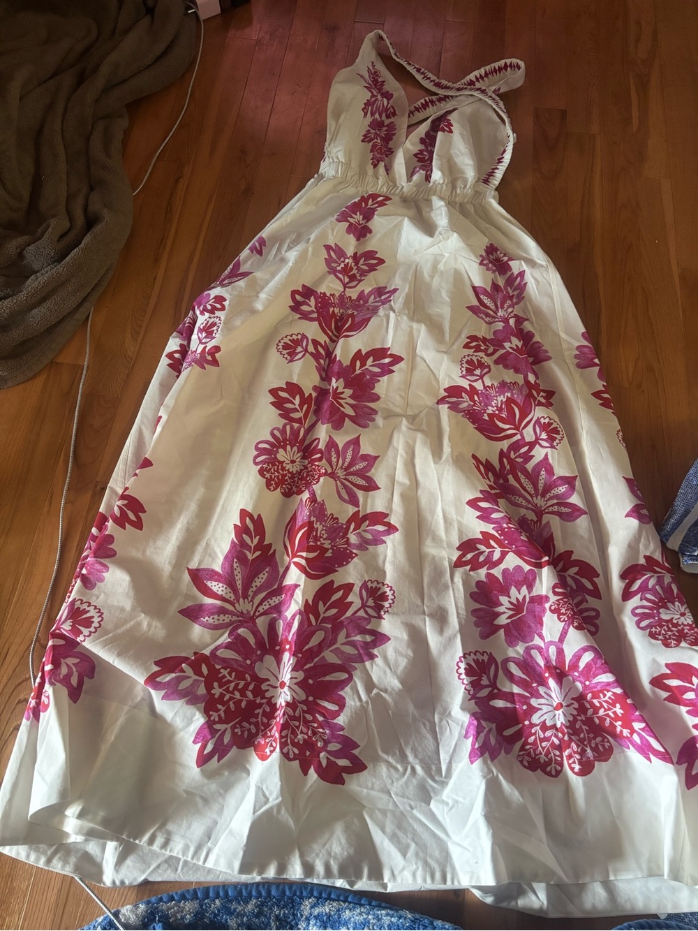 FARM Rio White Maxi Dress with Pink Floral Print